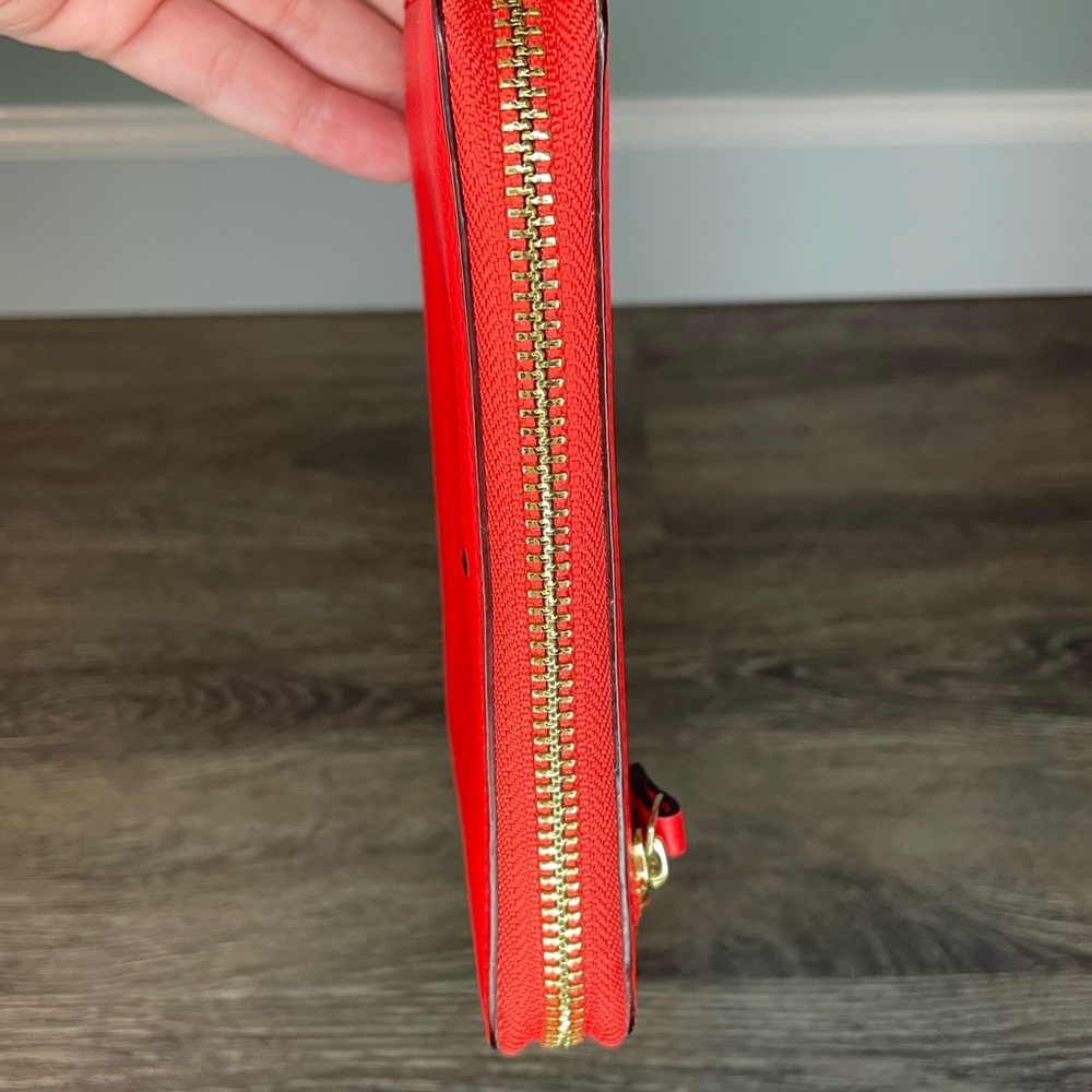 Kate Spade Wristlet Wallet - Picture 3 of 13